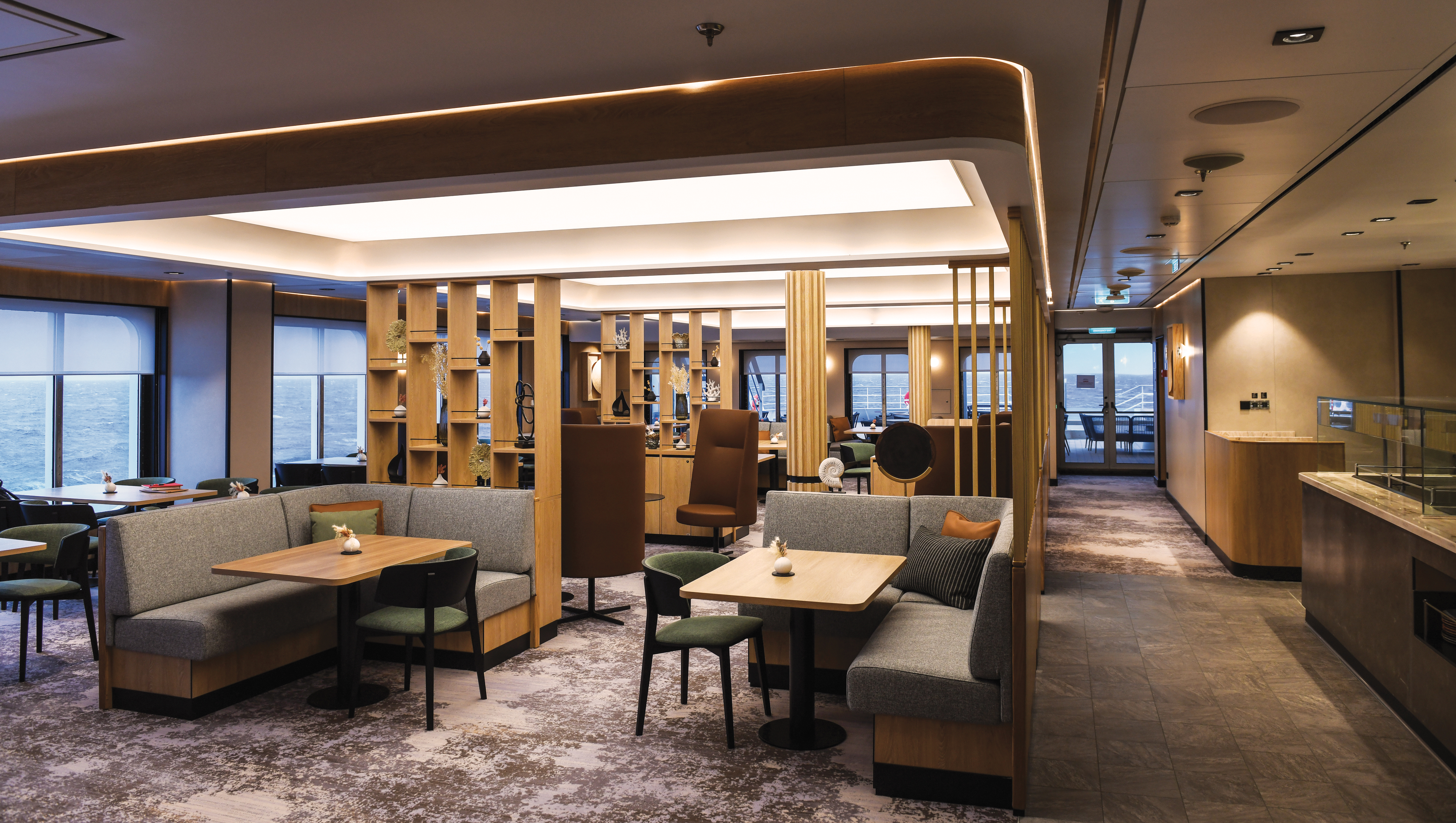 Club Lounge on SH Diana